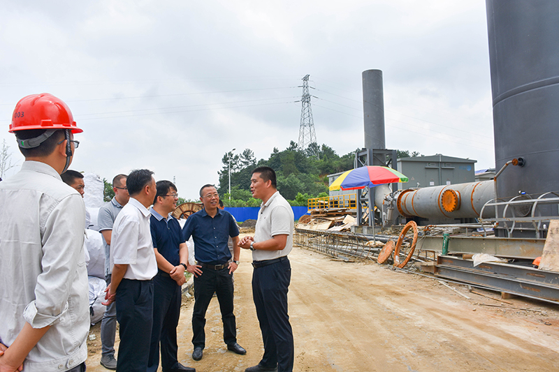 經濟和信息化廳技改處處長孫仁偉一行到川威連界基地調研(圖2)