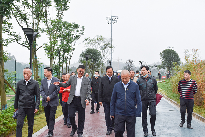 市中區人大常委會到川威連界基地考察(圖1)